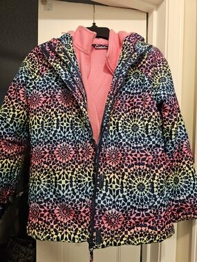 The Children's Place Girls' Multicolor Geometric Puffer Jacket with Pink Lining